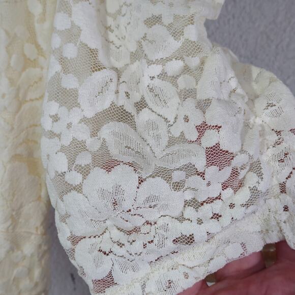 Torrid Lace Top Puff Sleeve Cream Size Large Romantic Feminine NWT - Picture 6 of 10